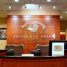 Katzen Eye Group photo