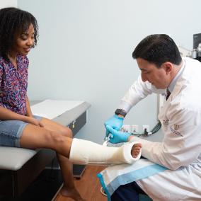 Dr. Christopher R. Reynolds, MD photo