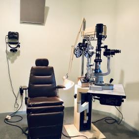 Dr. Roger Carlson, M.D. photo