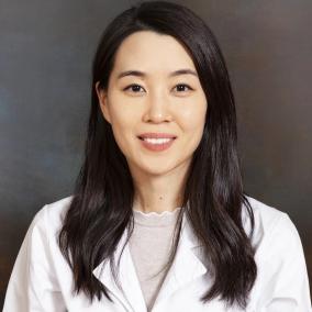 Esther Lee, OD photo
