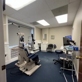 Illinois Eye Institute: Dougherty Jeanne T photo