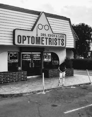 Crown Optometry photo