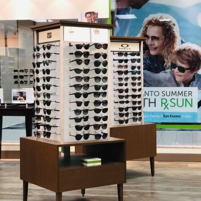 Dr. Jeanny Liu-Wu, Optometrist, and Associates photo
