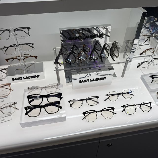Eye doctor photo