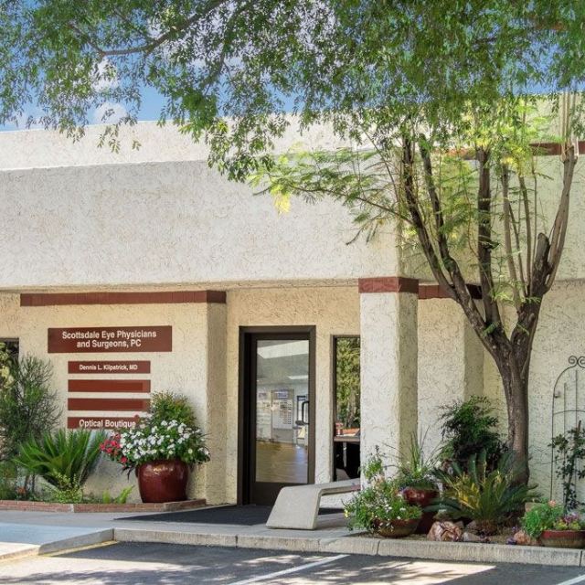 Scottsdale eye surgery center photo