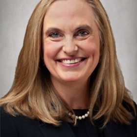 Laura Fine photo