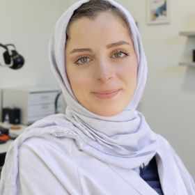 Sarah Kayali photo