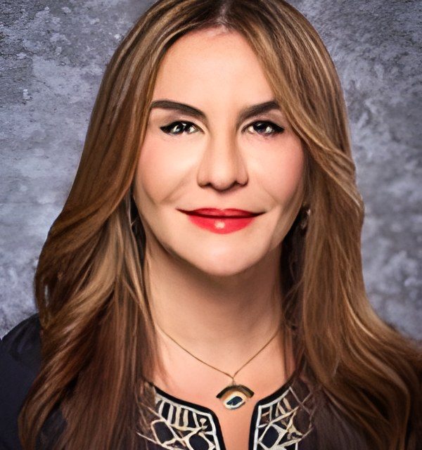 Benica Eyvazzadeh photo