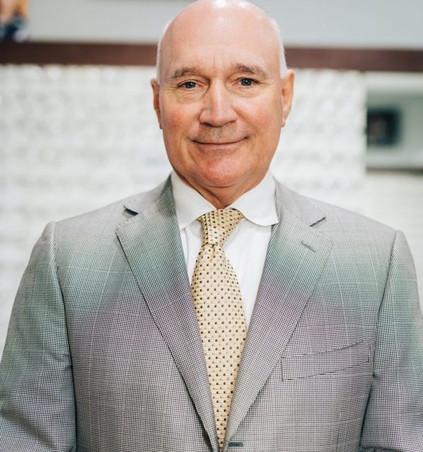Clifford Hendricks photo