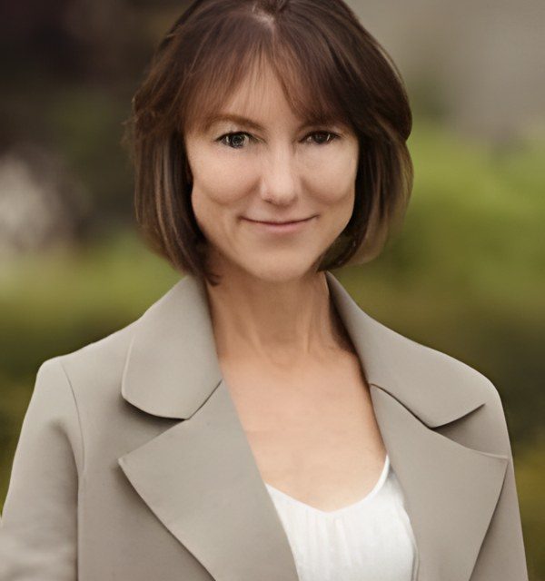 Elizabeth Morgan photo