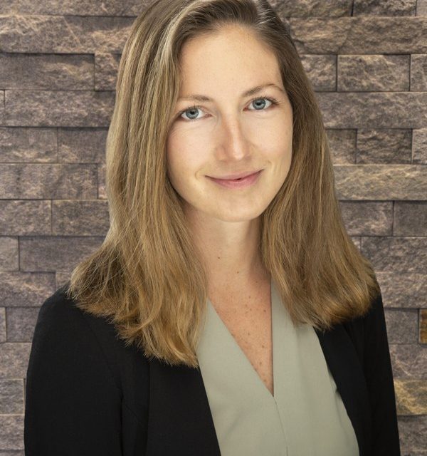 Julia Kuhn photo