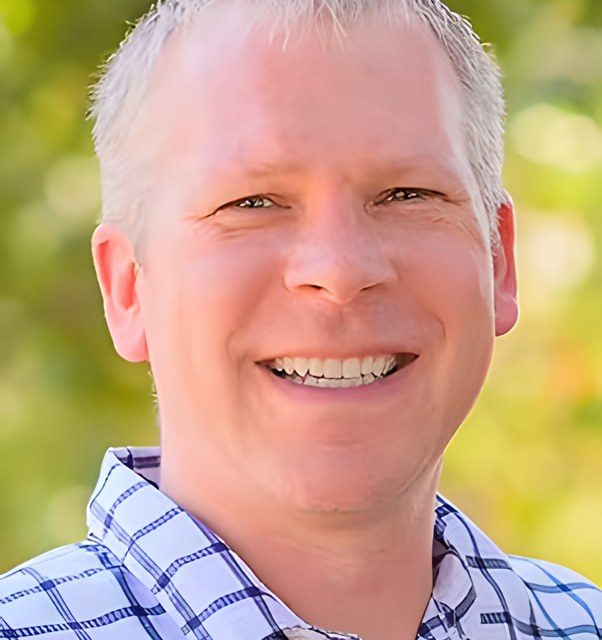 Mark J. Fast photo