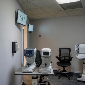 Blue Water Eye Care Associates: Johnson Kevin D MD photo