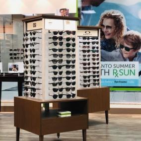 Dr. Jeanny Liu-Wu, Optometrist, and Associates photo