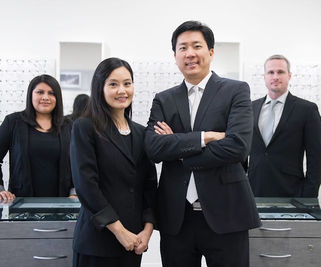Oaks Optometric Center photo