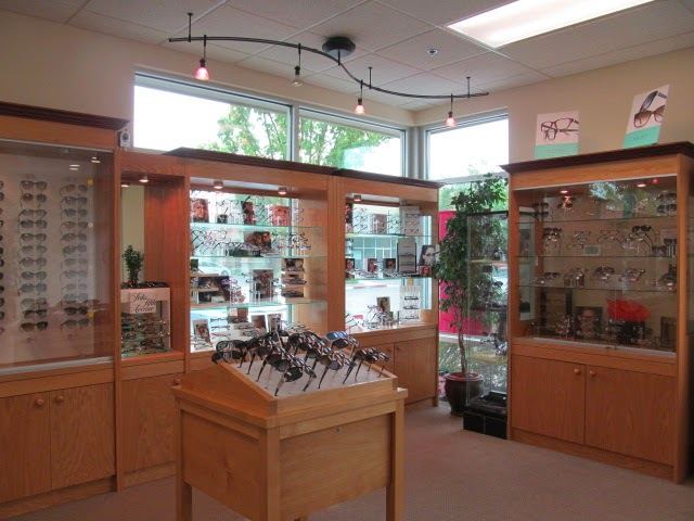 Blue Oaks Eyecare | Roseville Optometrist photo
