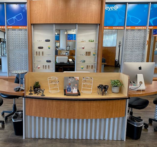 EyeQ Optical photo