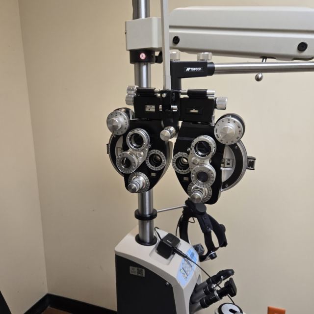 Cnckett Optical photo