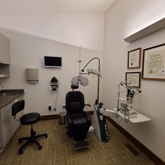 Dr. Jocelyn Pettitt, OD photo