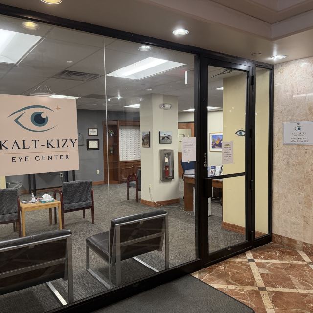 Dr. Kelly Carlberg, MD photo