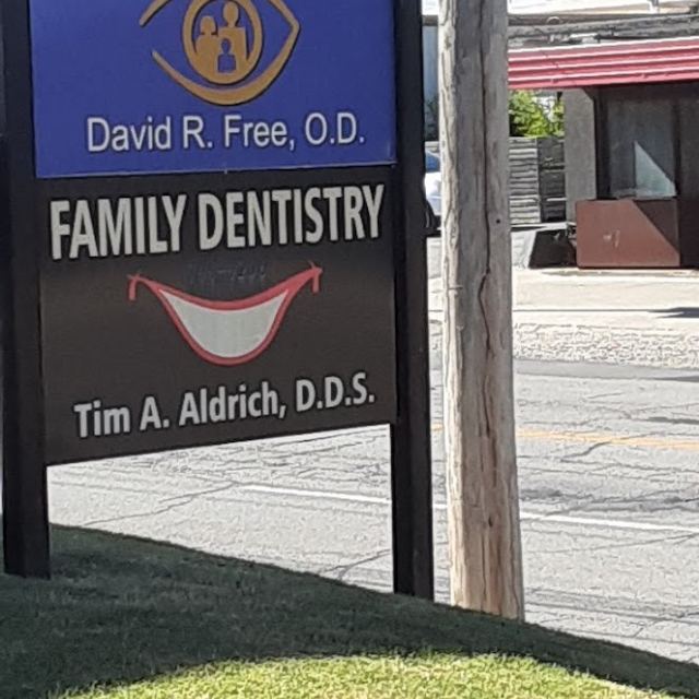 Dr Phillip A. Gelwick, OD photo