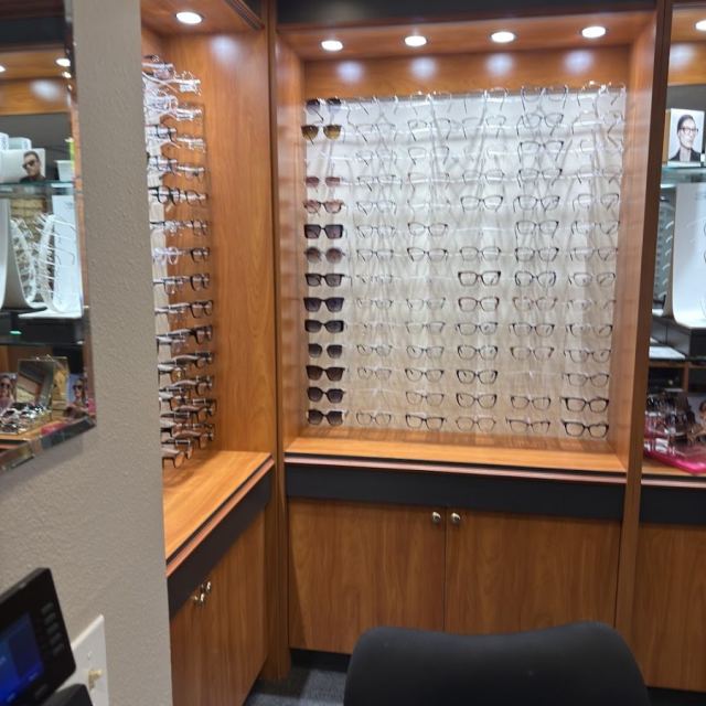Elite Family Optometry Inc, Provider of Eyexam of CA photo