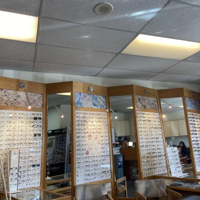 Optometrist photo