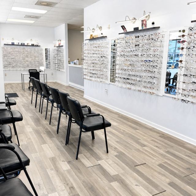 Optometrist photo