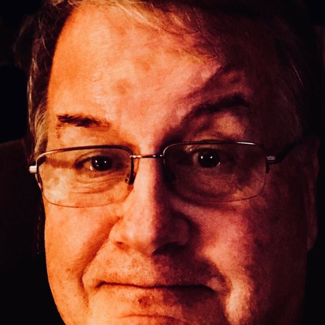 Rhode Island Eye Institute: Dugald Munro MD photo