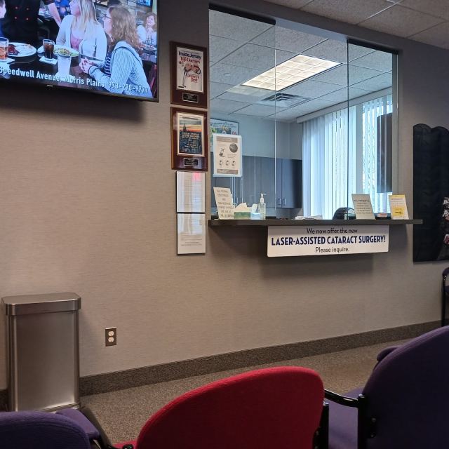 Roxbury Eye Ctr PC photo