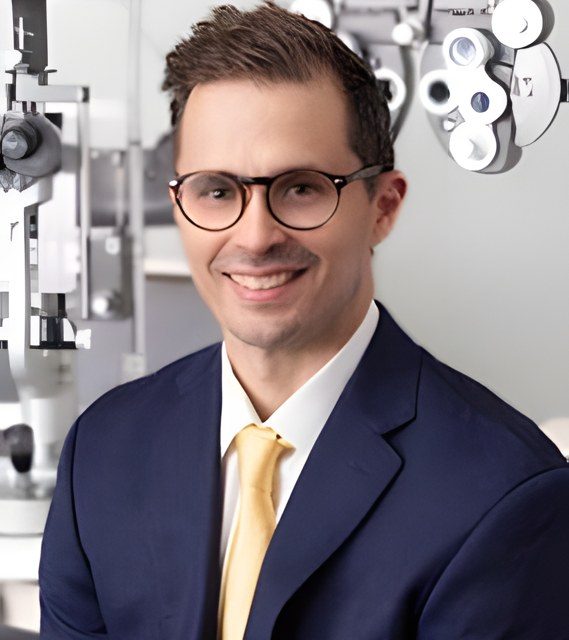 Andrew Benedict photo
